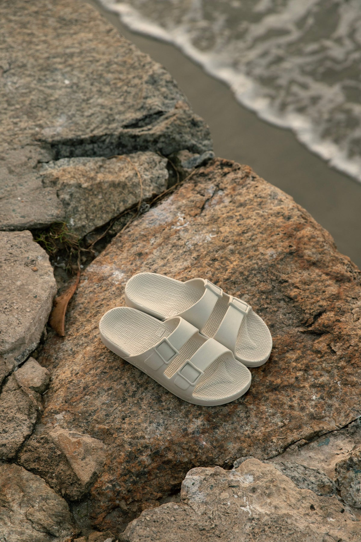 Linus Sandals - Vanilla (Vegan)